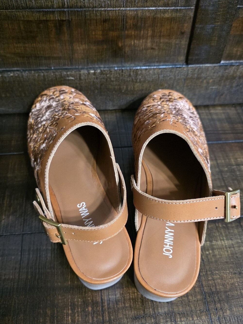 JOHNNY WAS Mono Clog Tonal Floral Embroidered Leather Boho Shoes Size 9 - Picture 3 of 5